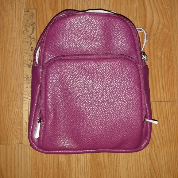 31 Backback - Picture 2 of 6